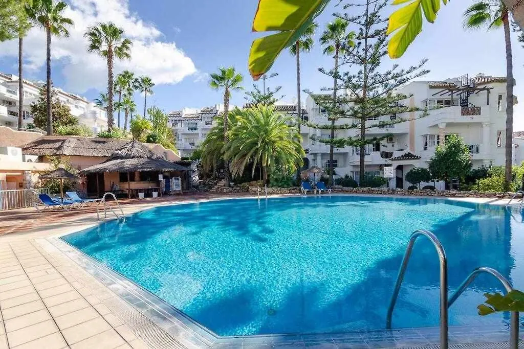 GOLFÛT - Acogedor apartamento en resort con piscina junto al campo de golf Fuengirola