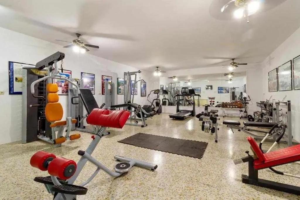 GOLFÛT - Acogedor apartamento en resort con piscina junto al campo de golf Fuengirola 0*,  España