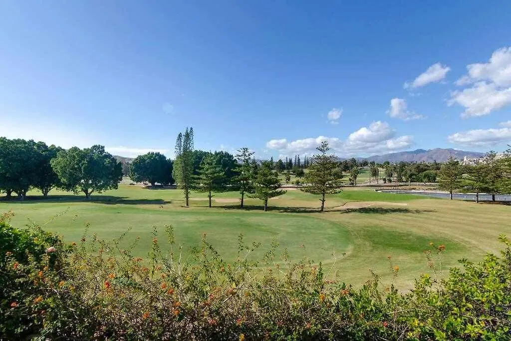 GOLFÛT - Acogedor apartamento en resort con piscina junto al campo de golf Fuengirola España