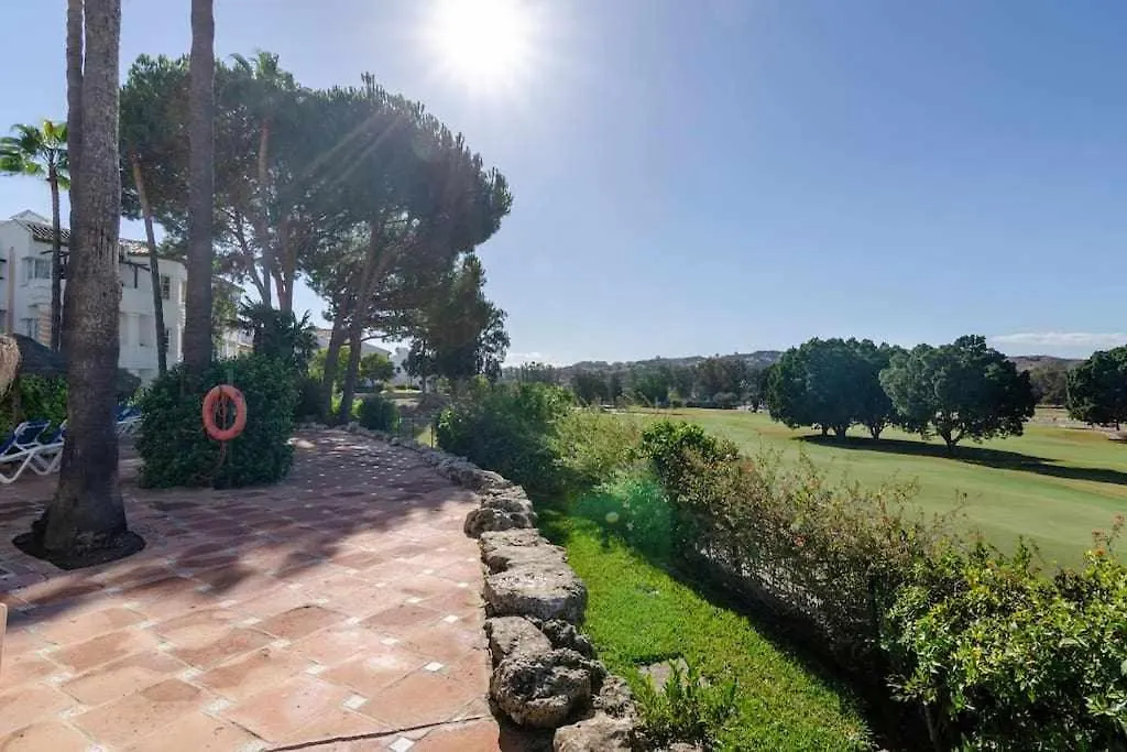 GOLFÛT - Acogedor apartamento en resort con piscina junto al campo de golf Fuengirola